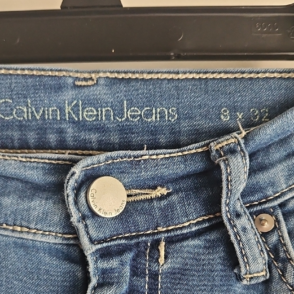 Calvin Klein Jeans Women's Classic Blue Skinny Jeans - Picture 2 of 3